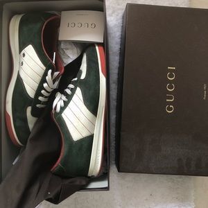 Size 7 men’s Gucci sneakers